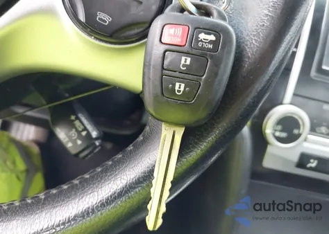 2014 Toyota Camry Se z USA, uszkodzony, nr VIN 4T1BF1FK0EU749544